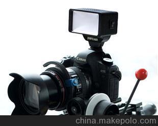 專業(yè)婚慶與采訪拍攝利器 金燕 D2000 可調(diào)色溫 LED 攝像燈全解析